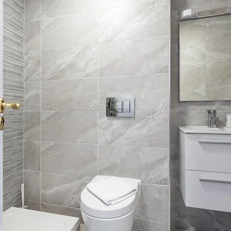 Ferncourt Apartman