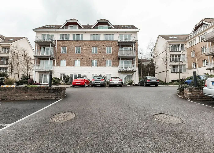 Ferncourt Apartment *