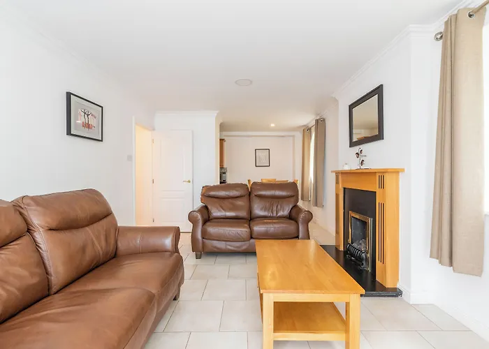 Ferncourt Apartment *